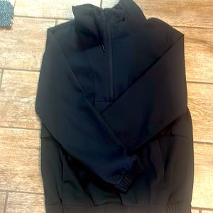 Lululemon windbreaker, black, size 4 or 6, no tag